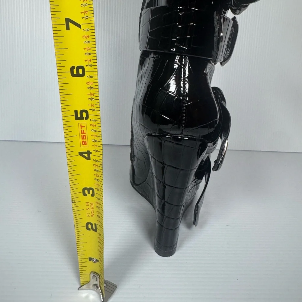 Black Croc Embossed Buckle Knee High Boots – CINZIA Goth Festival
